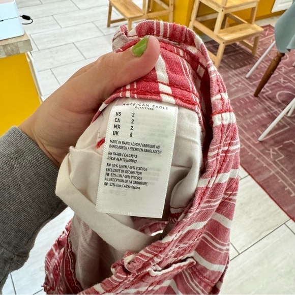 American Eagle 2 Red Striped Paperbag Linen Viscose Shorts - Picture 6 of 12